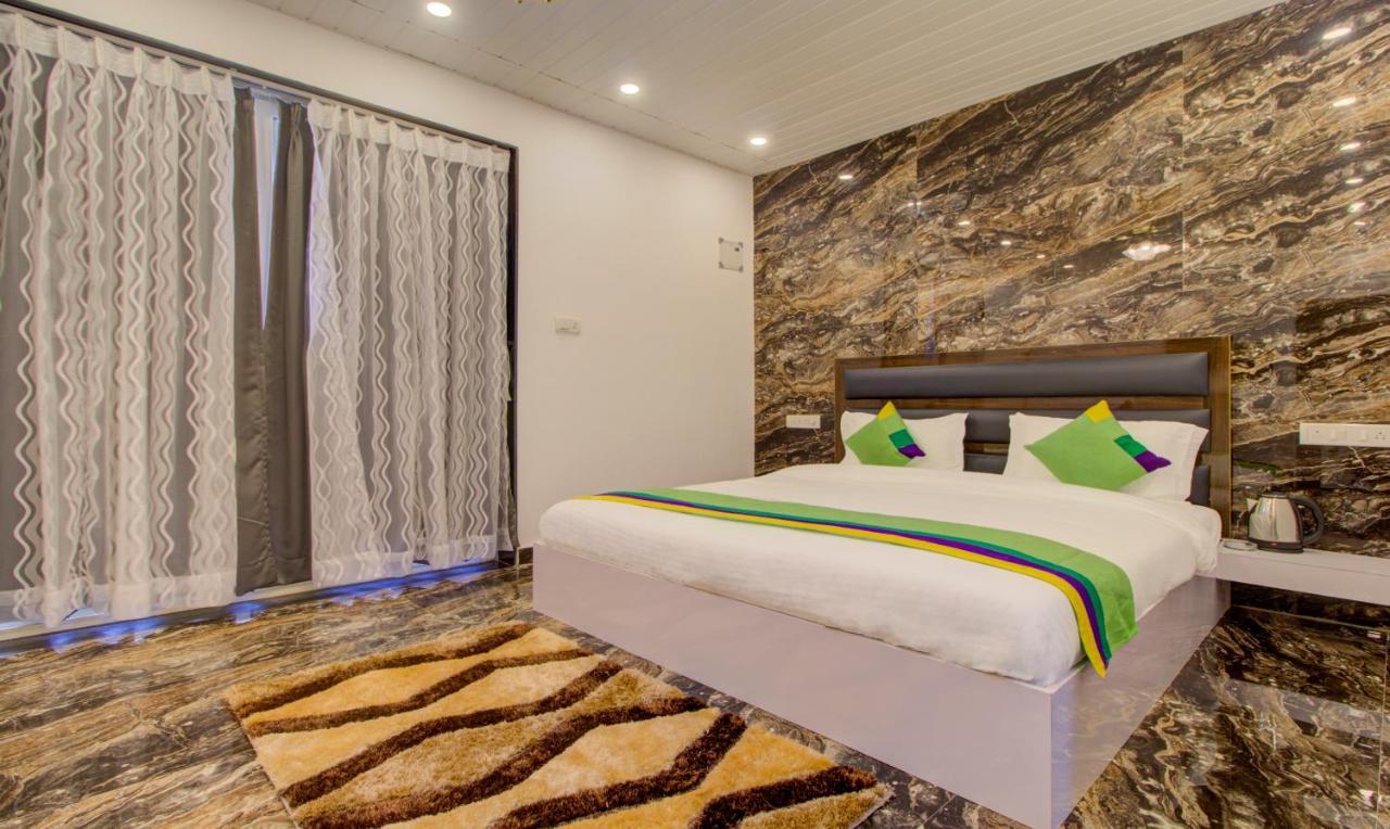 Hotel Treebo Code Red Morjim Exterior foto